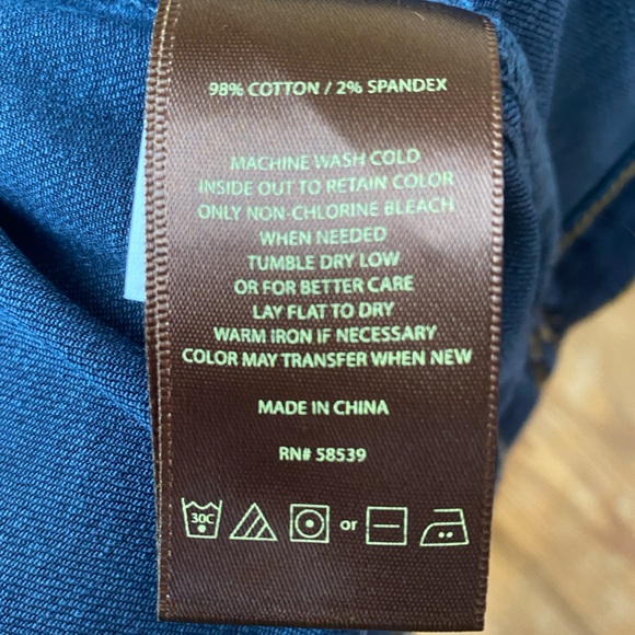 Kut from the Kloth Amelia Jacket Dark Wash Denim Jacket Size Large EUC - Picture 9 of 11